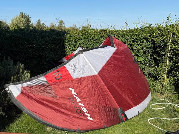 Naish - Pivot 10m 25