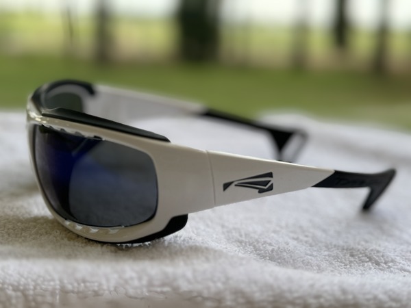 altra - Lip Sunglasses Typhoone