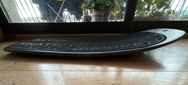 Groove - Skate carbon foil board