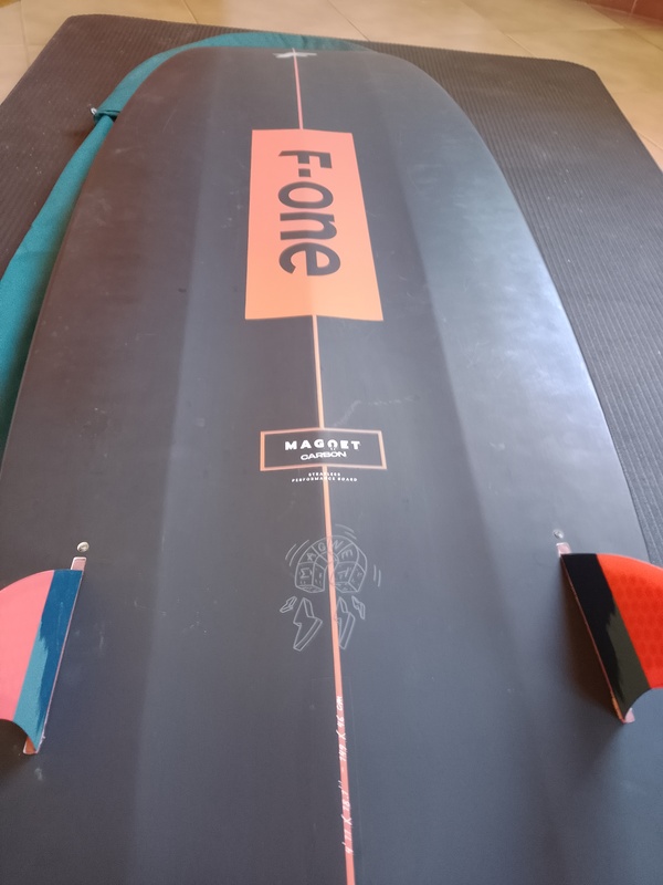 F-One - Magnet Carbon