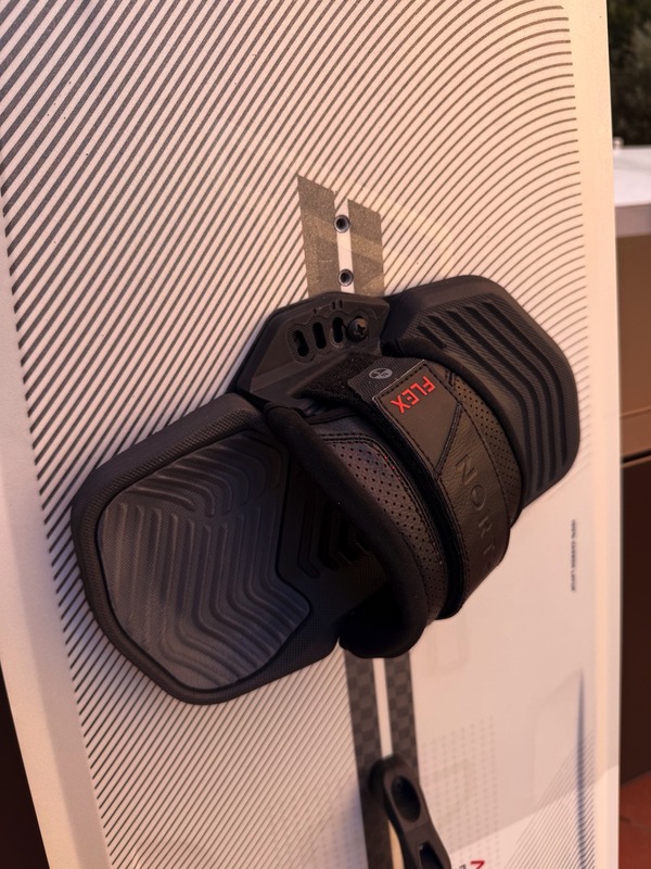 North - Atmos PRO 136cm