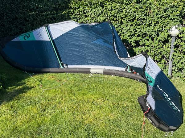 Naish - Pivot 5m 25