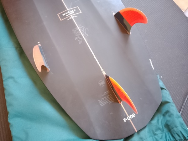 F-One - Magnet Carbon