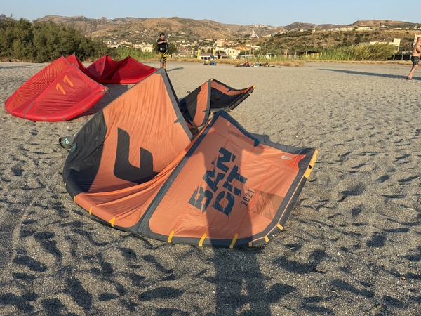 F-One - Bandit 10 + barra e trapezio