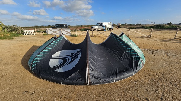 Cabrinha - Set completo Cabrinha Switchblade 9 m + 12 m (2021) + Barra Overdrive 4250 + Pompa Cabrinha XL