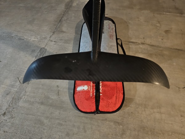 Groove - Kite Foil completo Spotz Tuna + tavola Groove Full Carbon - 650 �